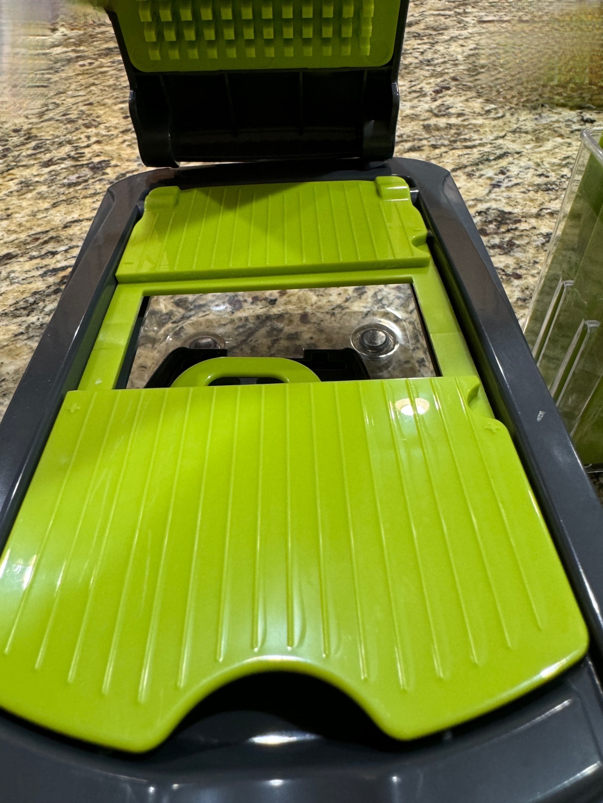 Mueller 8 blade vegetable chopper - photo 2