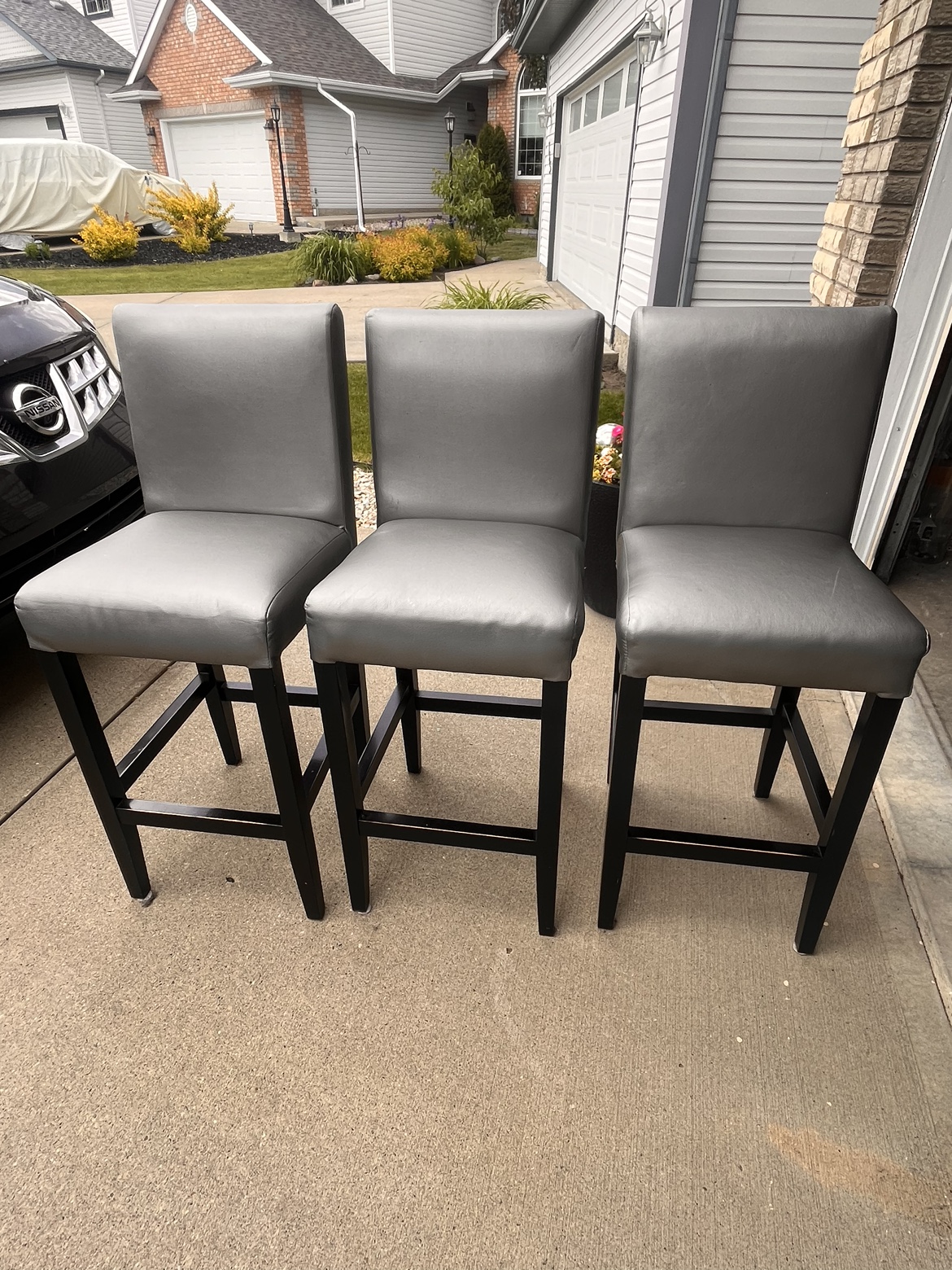 3 Bar stools thumbnail