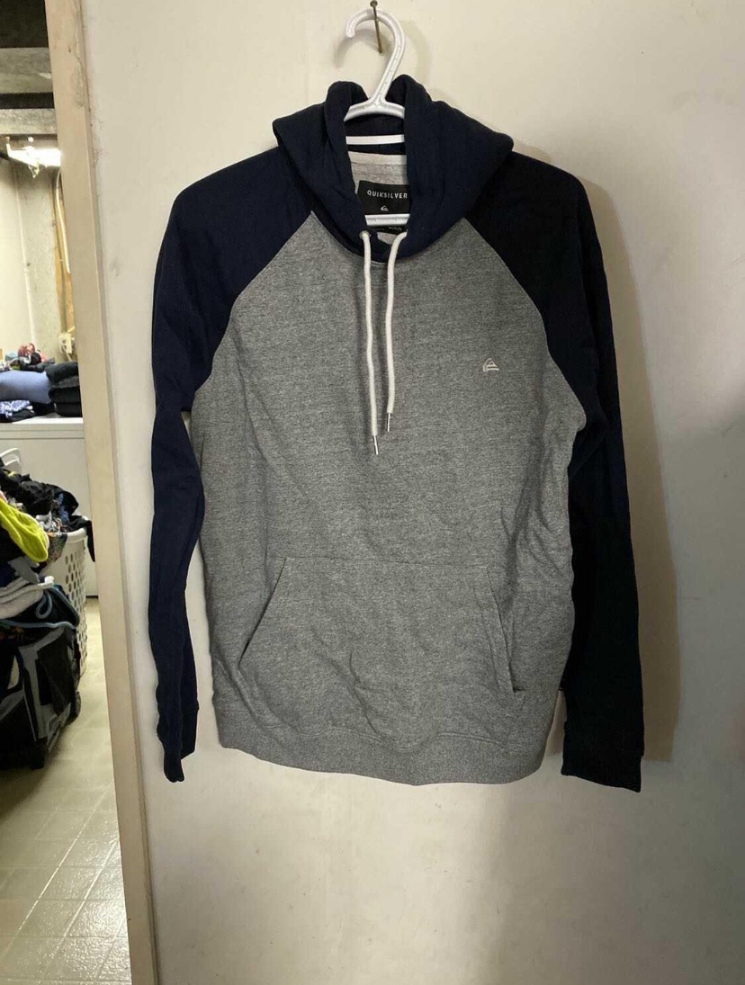 Sweater thumbnail