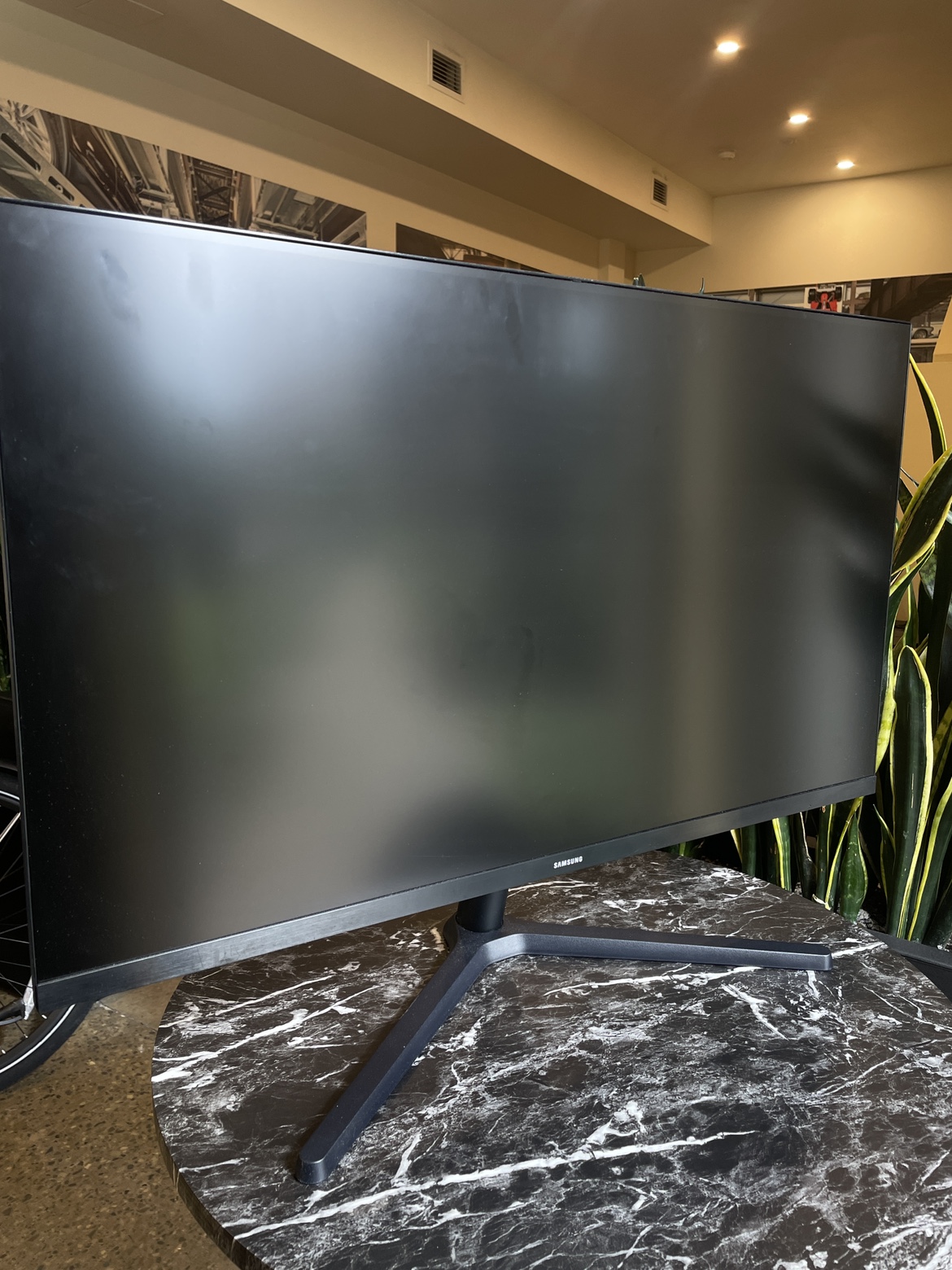 Samsung 32 Inch Monitor - photo 3