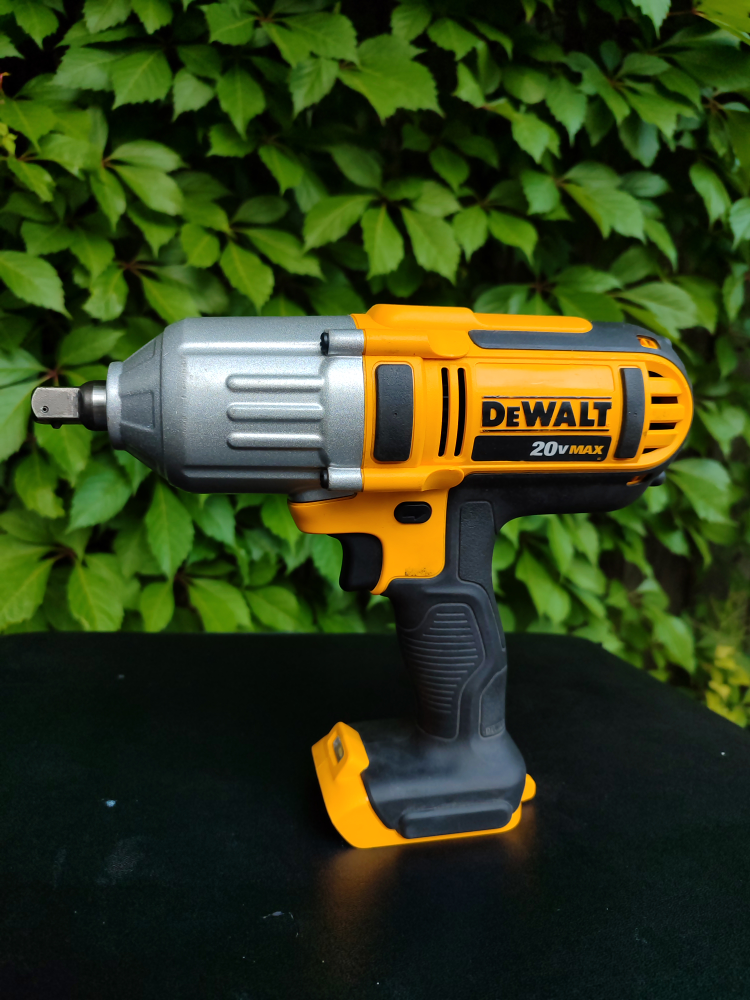 DEWALT 20V MAX Cordless Impact Wrench w/ Detent Pin Tool DCF889B