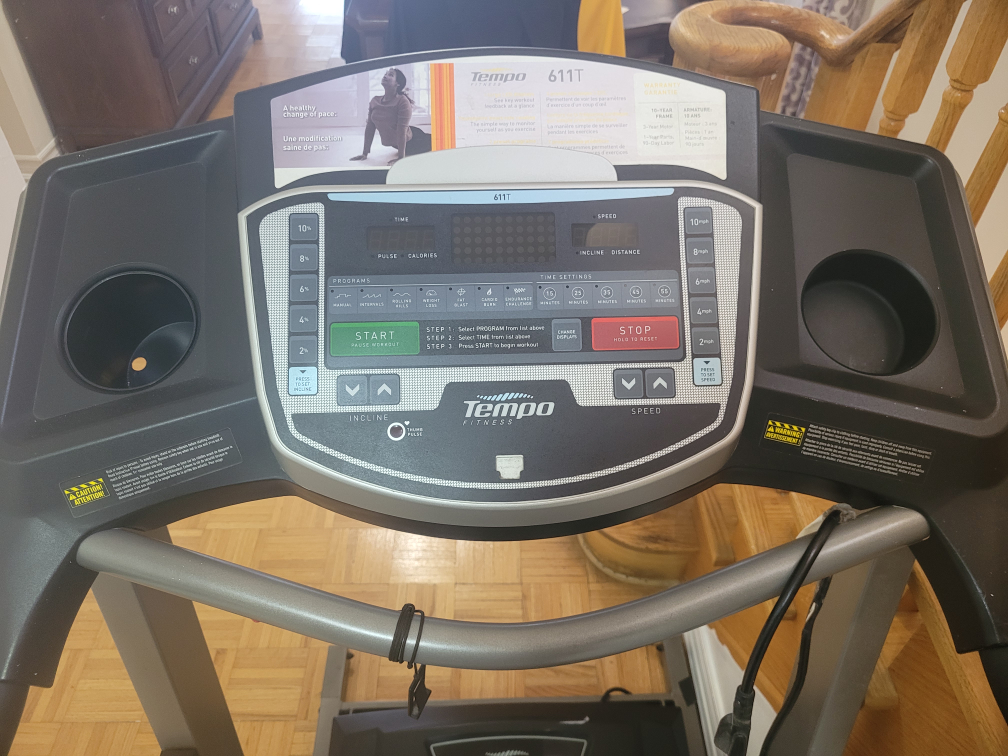 Slightly Used Treadmill "Works 100%" - photo 2