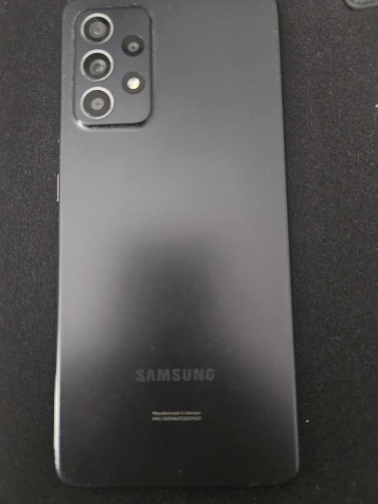Samsung A52 cell phone (unlocked)