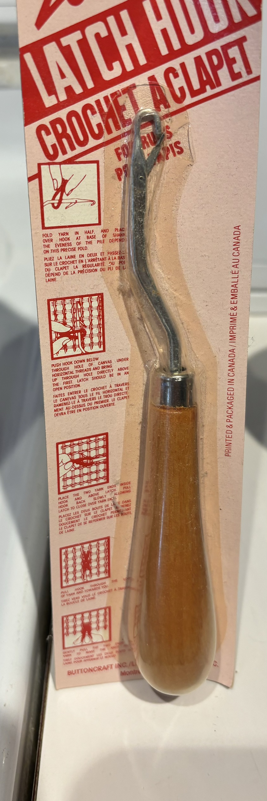 Latch hook