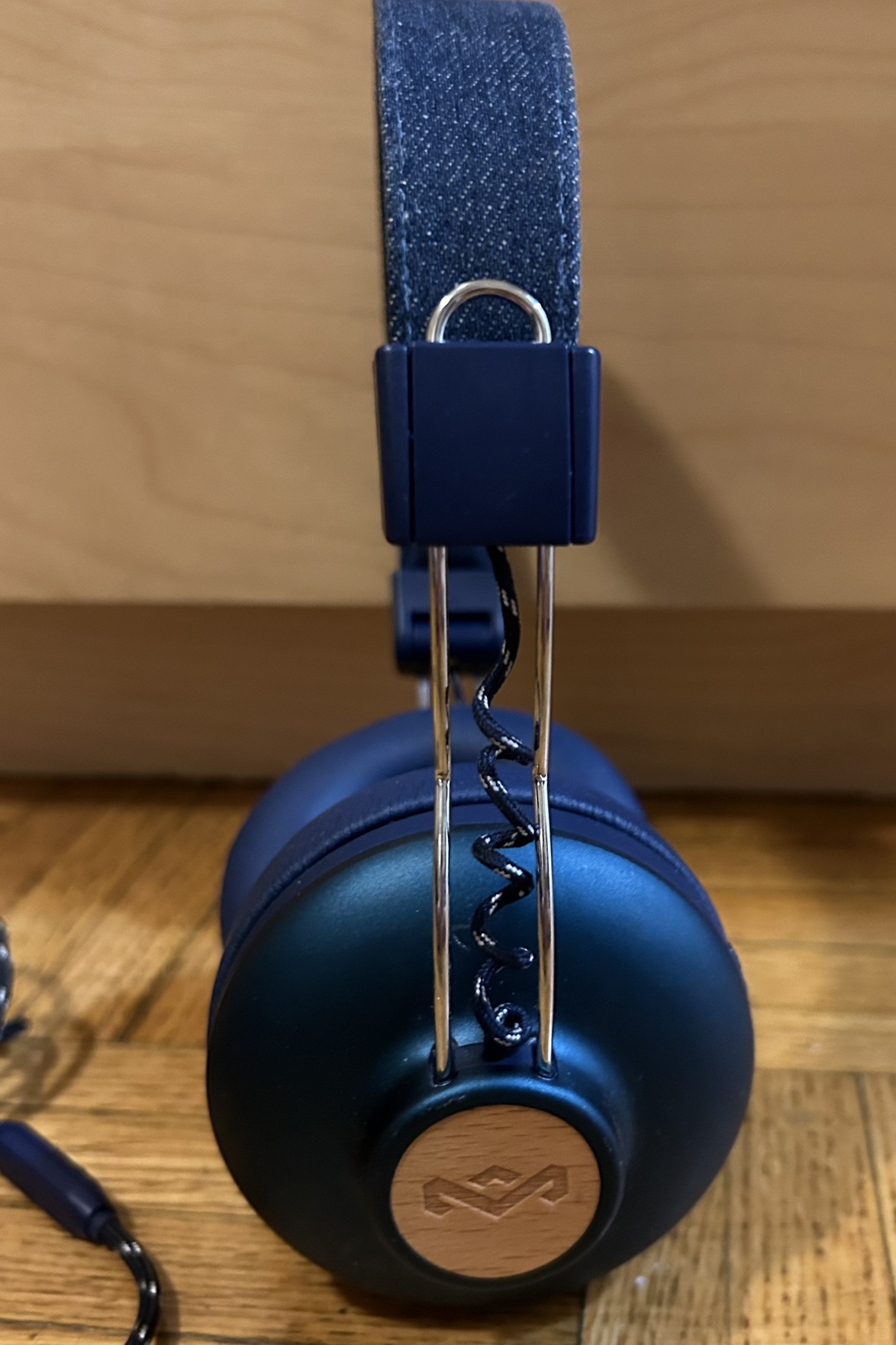 Marley wired headphones barely used image indicator(4)