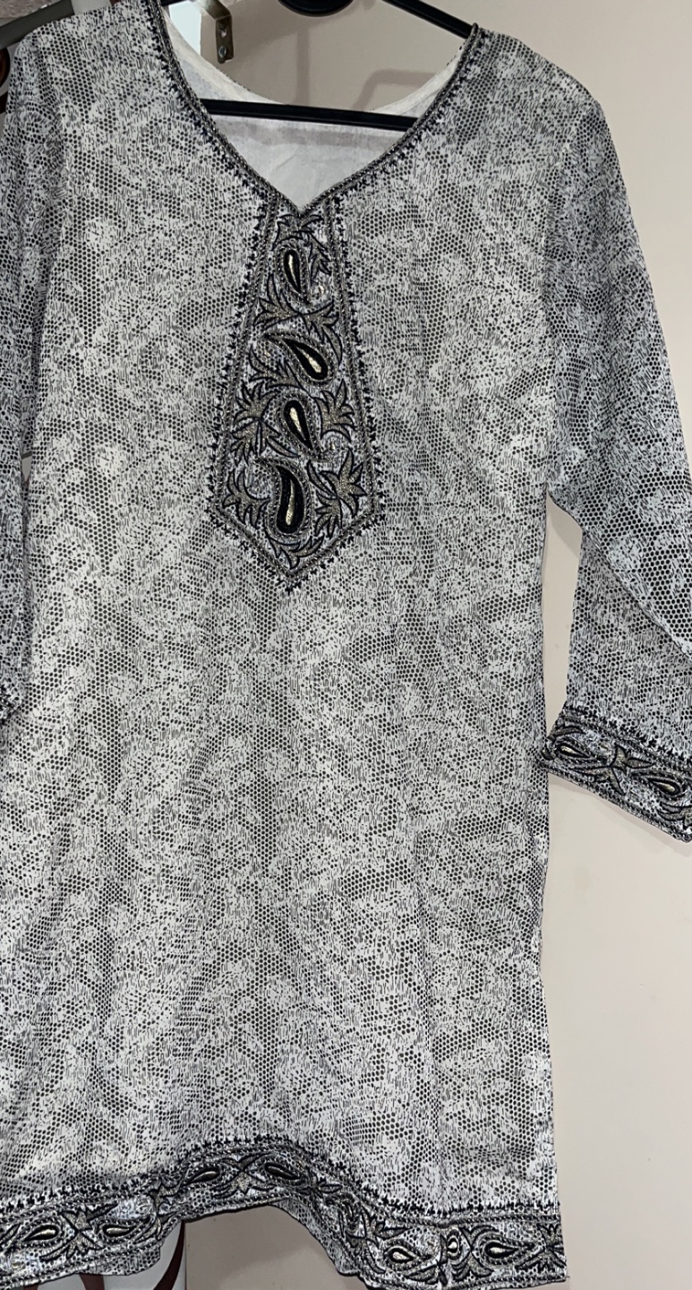 Pakistani cloth thumbnail