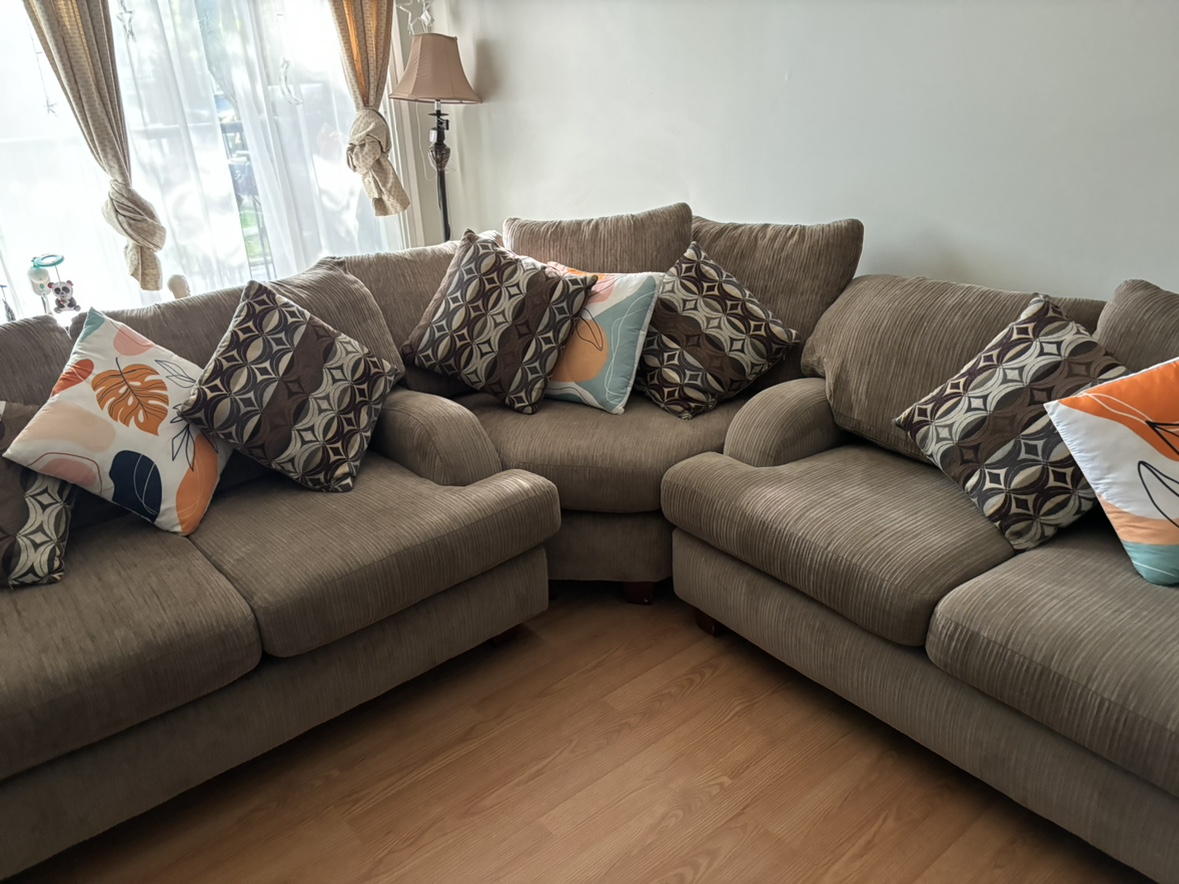 Ainsley 3-Piece Fabric Reversible Sectional - photo 4
