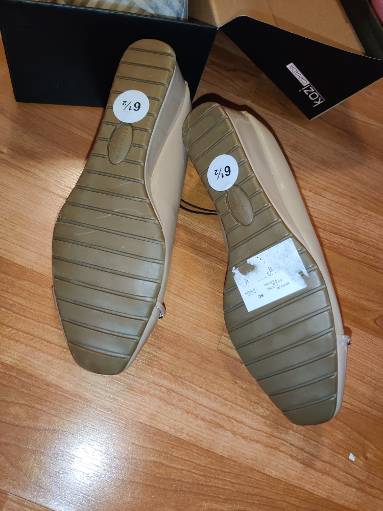 Brand new Anne klein ladies shoes size 6.5 image indicator(3)