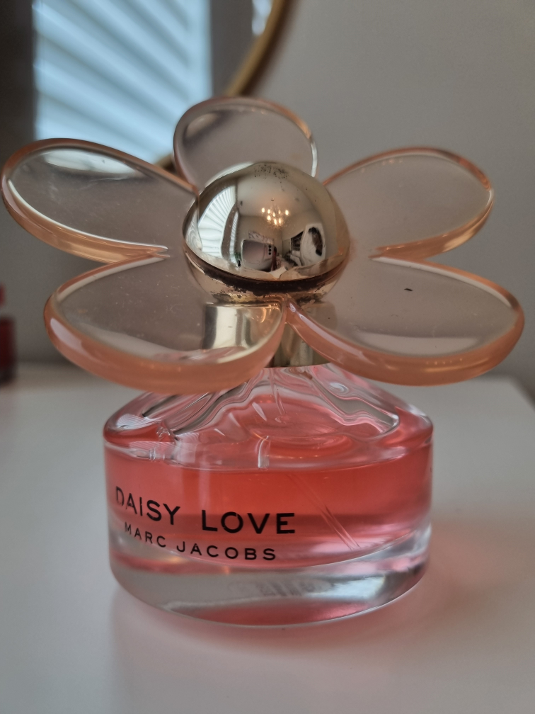 Marc Jacobs Daisy Love EDP 50ml perfume. 90% full