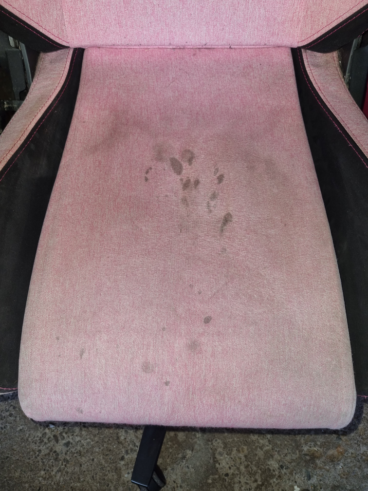 Gaming Chair (secretlab) image indicator(4)