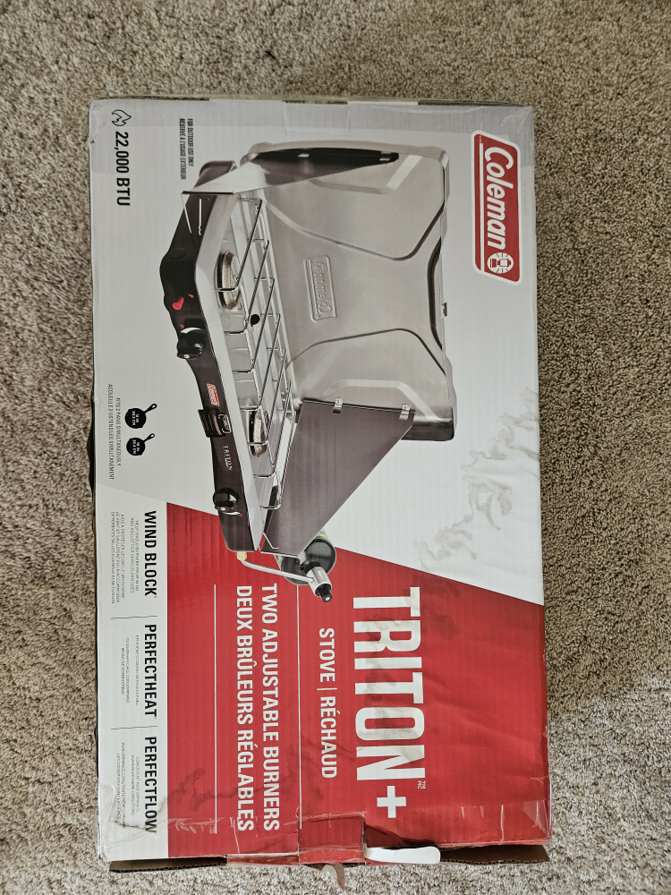 New Coleman triton plus 2 burner propane stove
