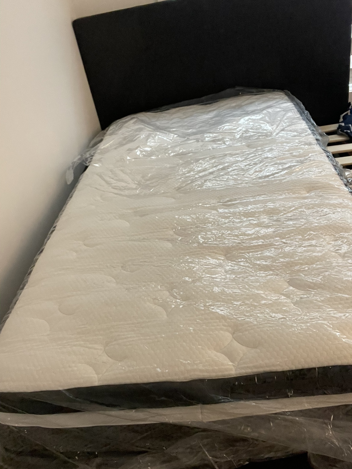 Brand New Ssecretland 10 inch Twin Memory Foam Mattress