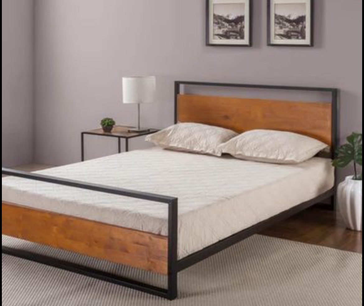 Large wooden bed frame - photo 4