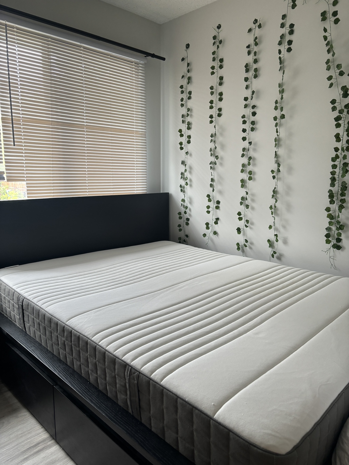Queen Bed- mattress and bed frame - photo 2