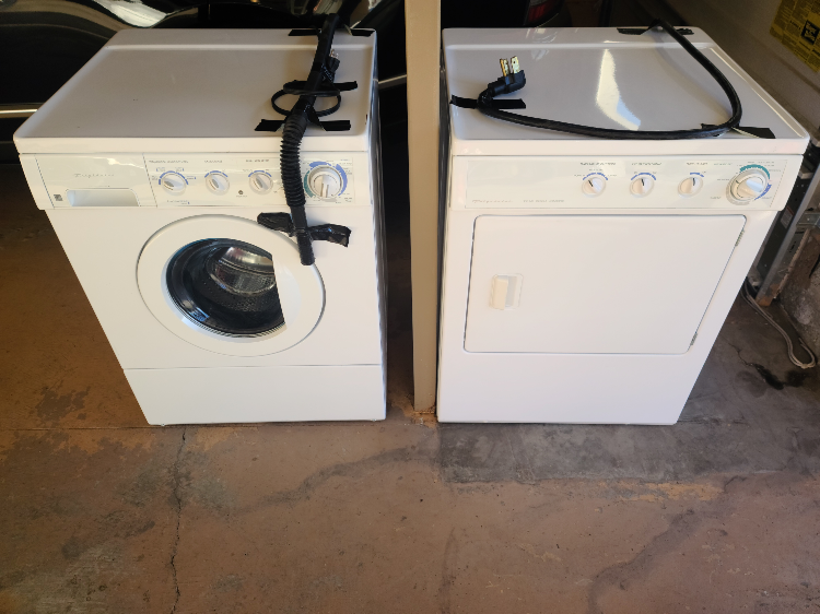 Frigidaire washing machine and dryer - photo 5