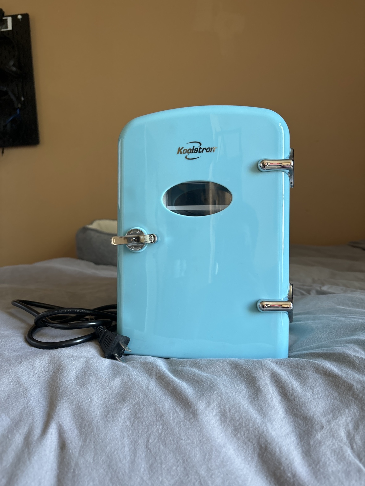 Small fridge thumbnail