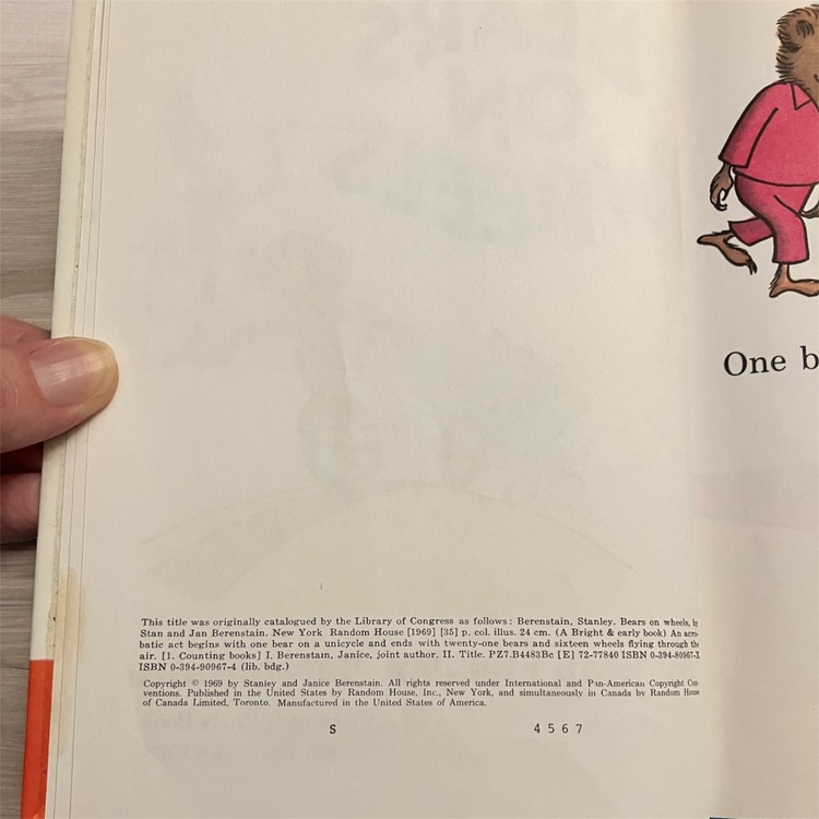 Bears on Wheels A Bright And Early Counting Book Berenstain Bear image indicator(4)
