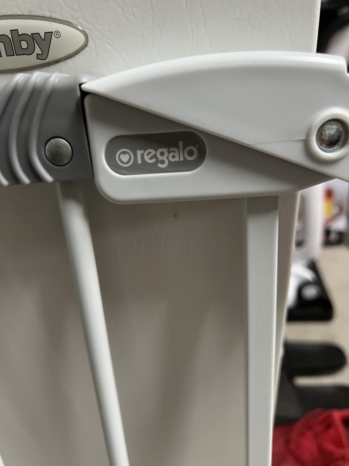 regalo baby gate thumbnail