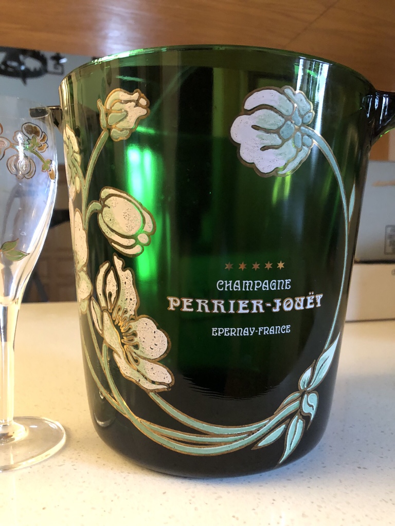 ⭐️Rare Perrier-Jouët Ice Bucket & 6 champagne flutes image indicator(5)