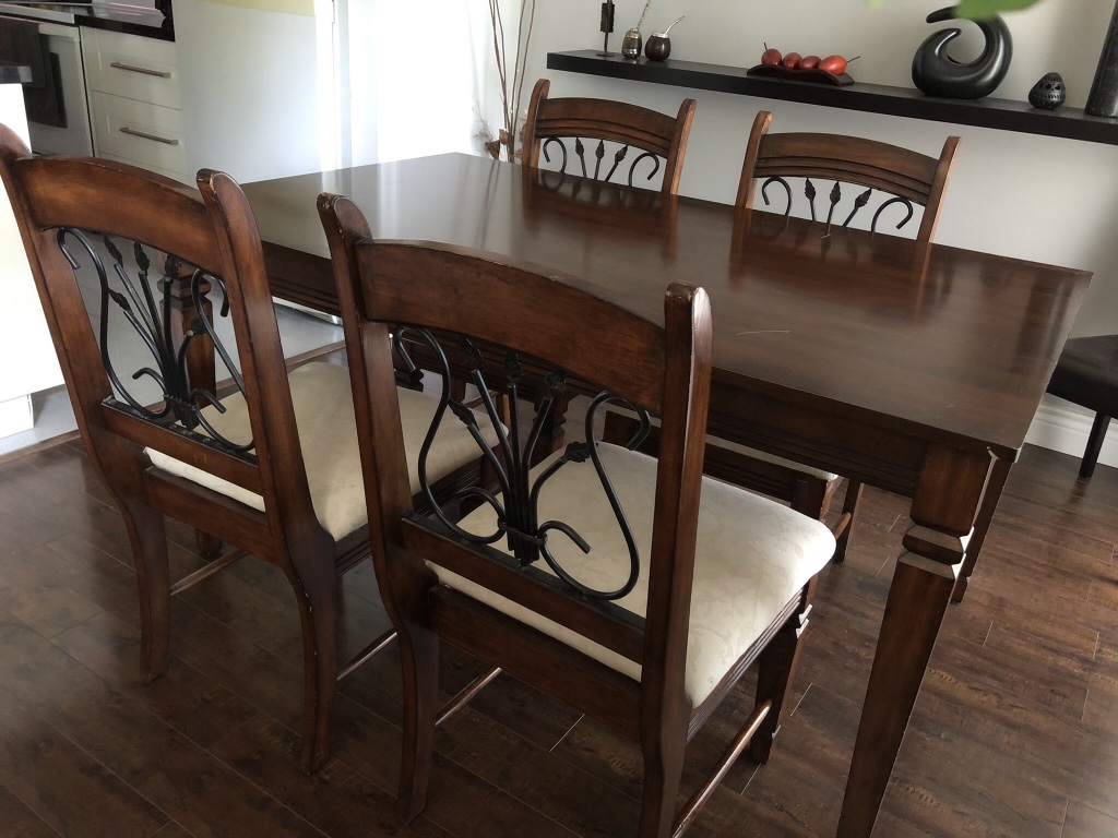 Dining set, table and 4 chairs