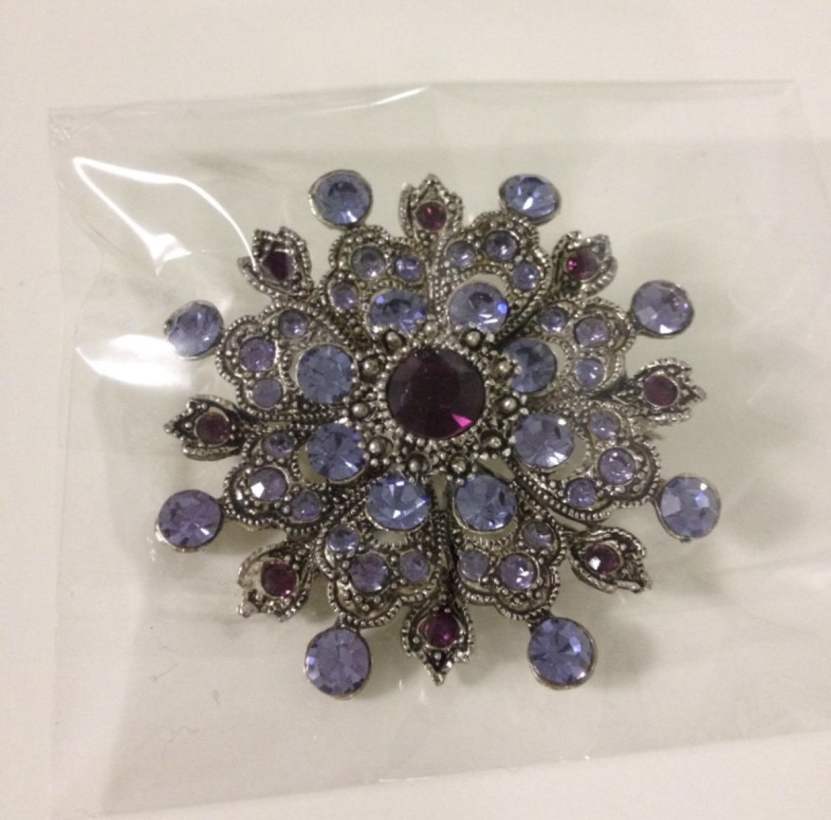 Vintage Broaches thumbnail