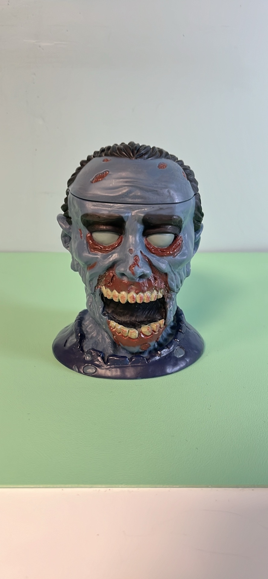 Yahtzee walking dead game collectors edition 2014 thumbnail