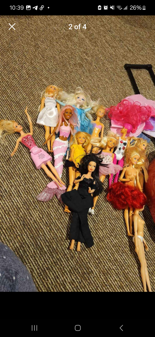 barbie lot /house/ and suit case. - photo 2