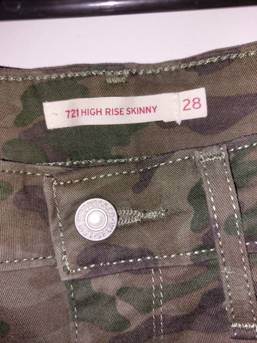 Levi's 721 Camouflage High Rise Skinny jeans W 28 L 30 image indicator(2)