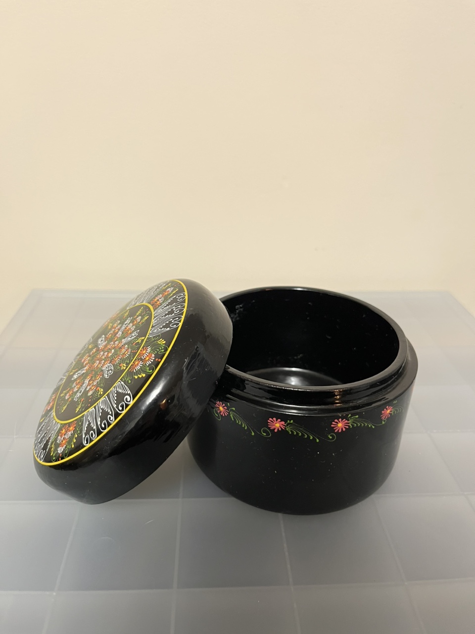 Round Trinket Container image indicator(2)