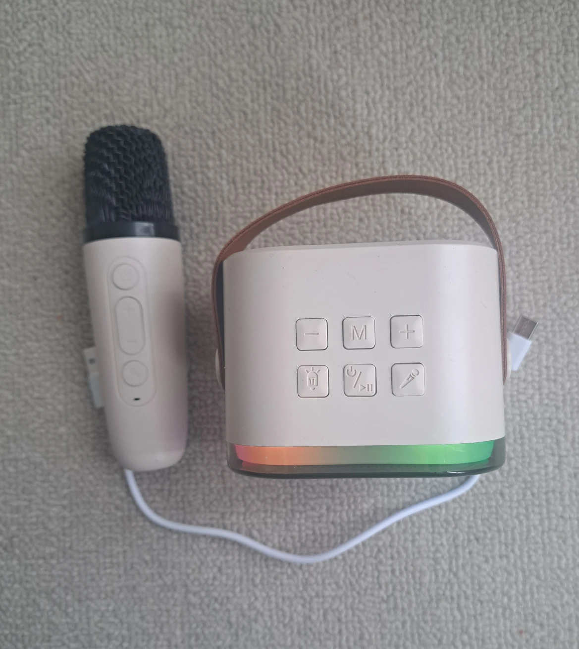 mini karaoke machine with 1 wireless microphone - photo 2