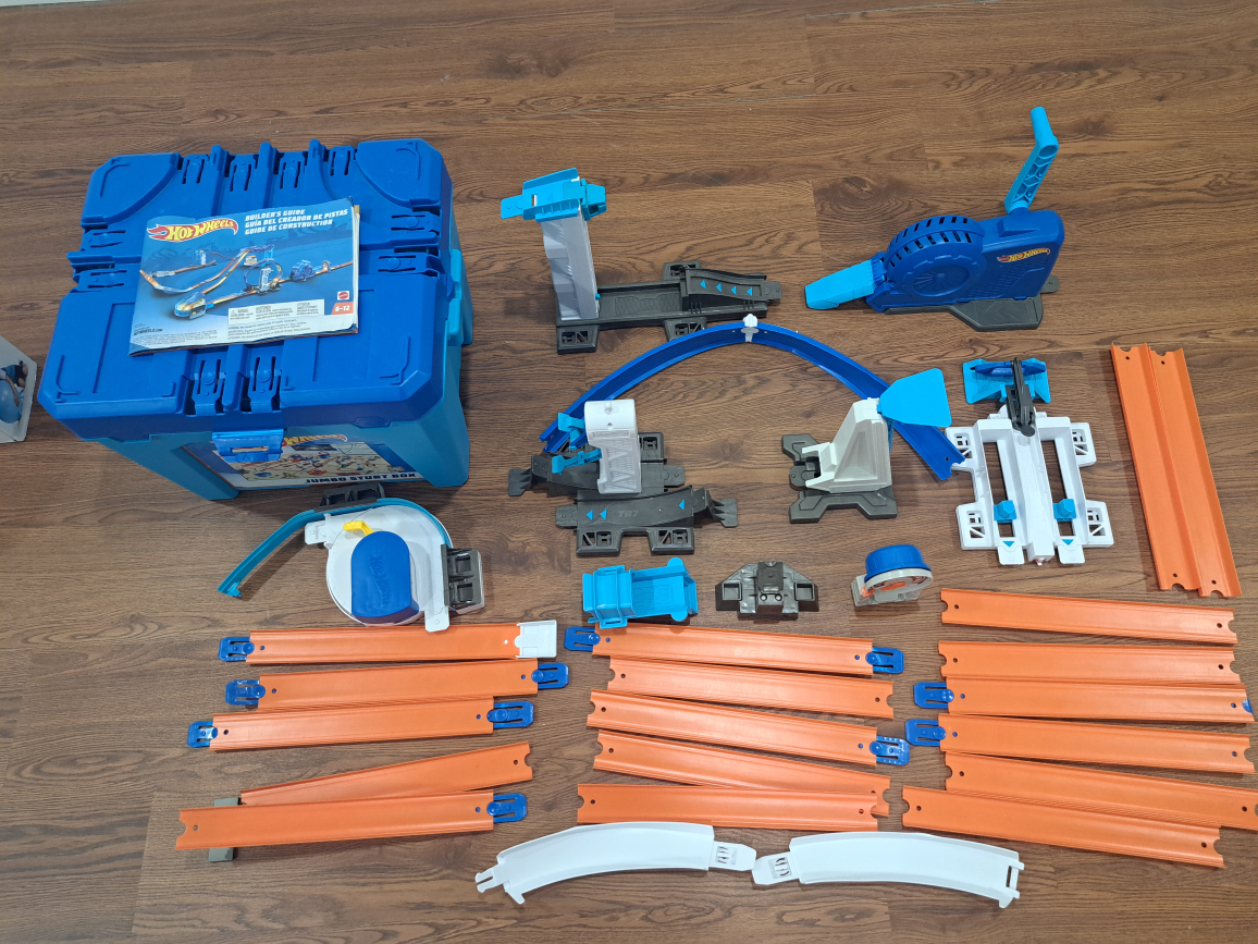 Hot Wheels Jumbo Stunt Box - photo 2