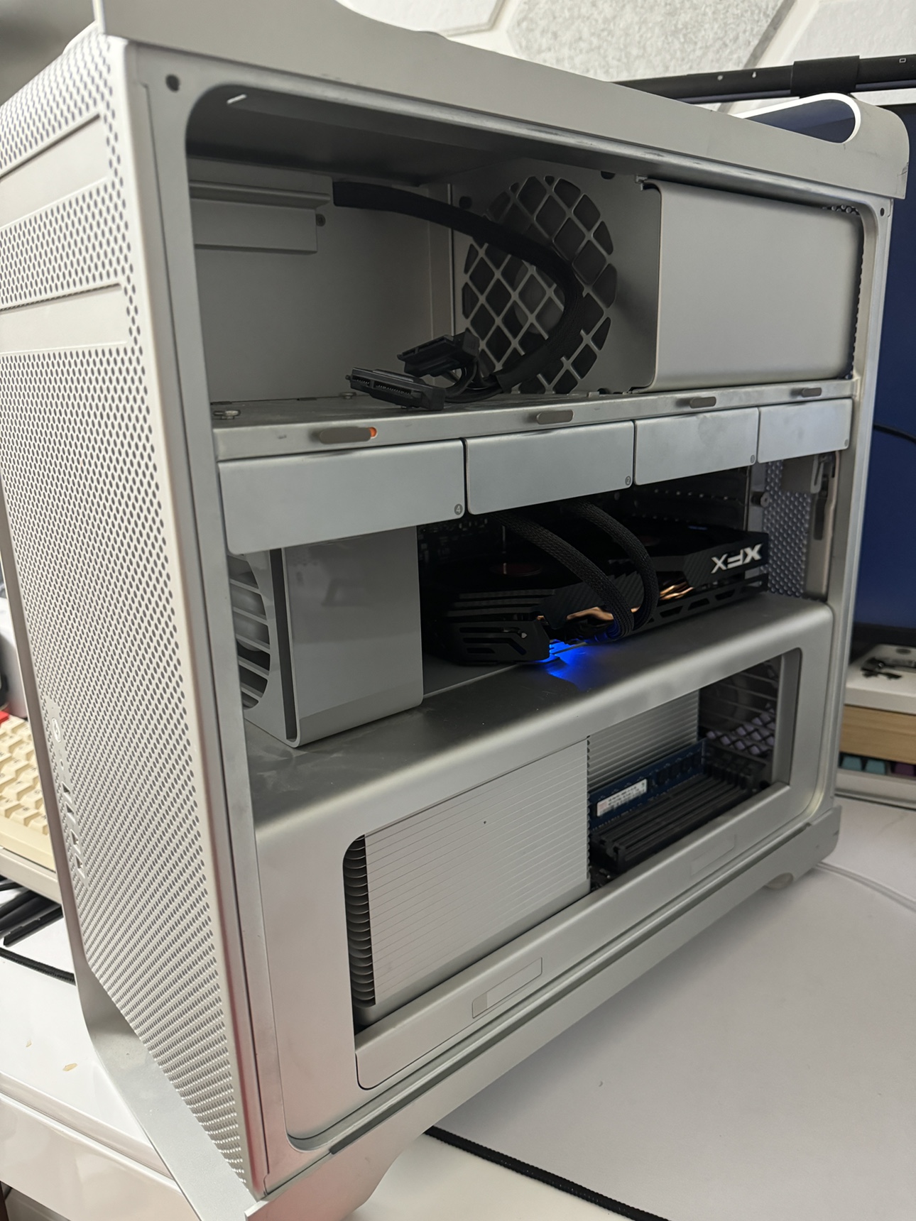 High spec Mac Pro - Eight Core (2 CPU) rx 580 etc