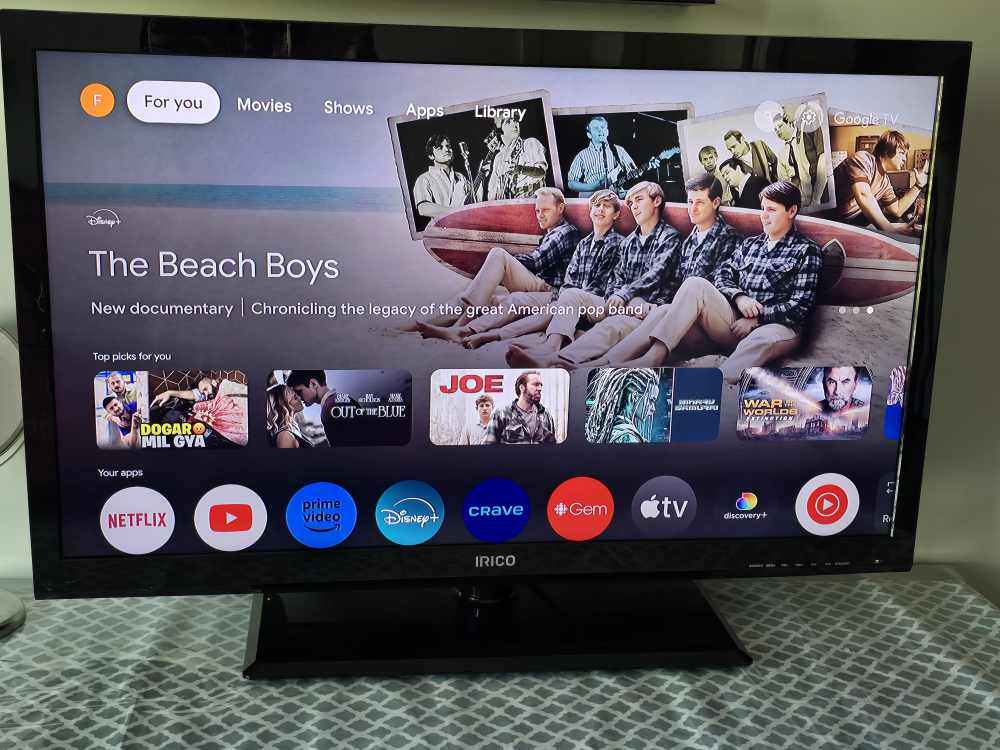 Tv with Google crome cast 🧡