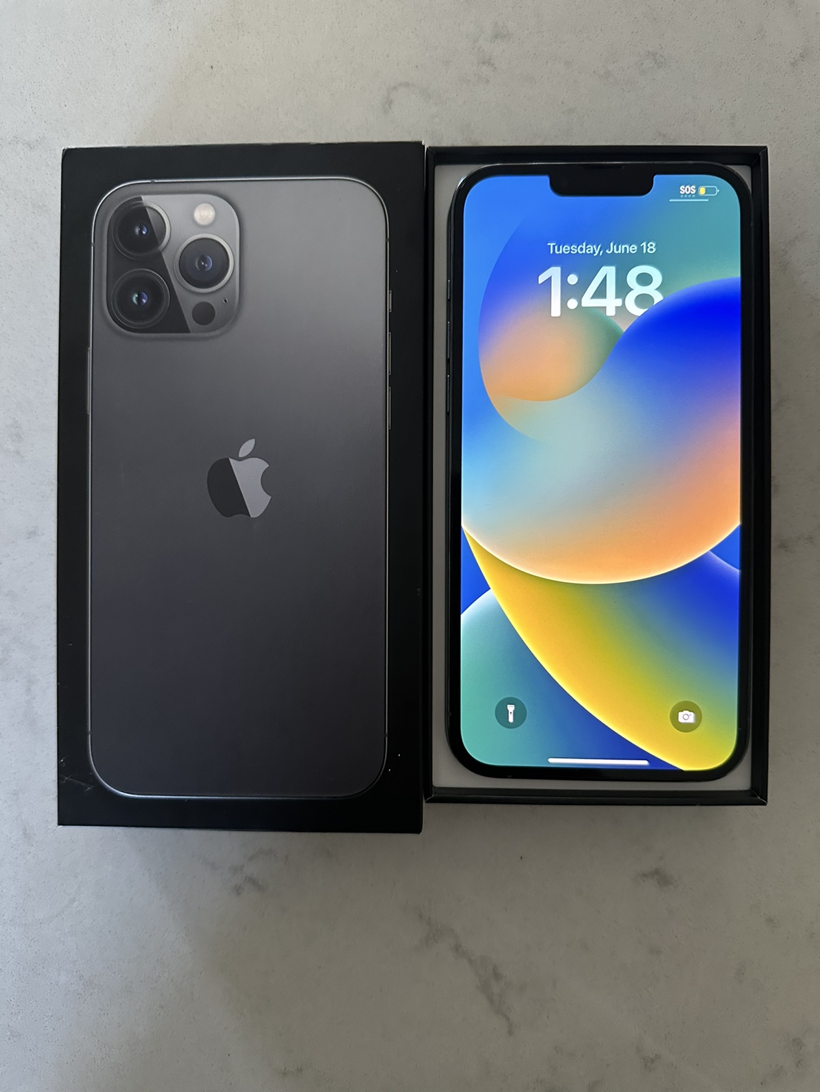 IPHONE 13 PRO MAX 128GB UNLOCKED 9/10 CONDITION $650 FIRM thumbnail