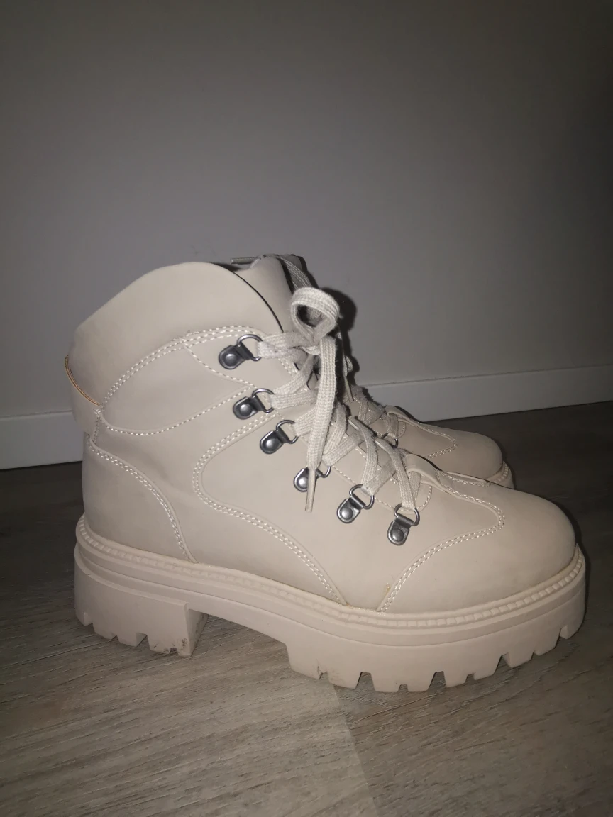 Hiker Boot