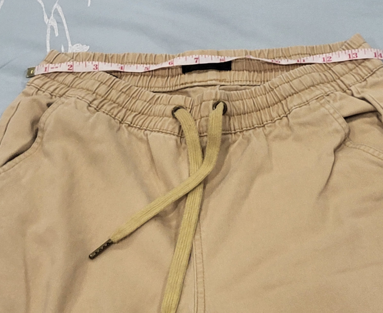 Cargo pants image indicator(3)