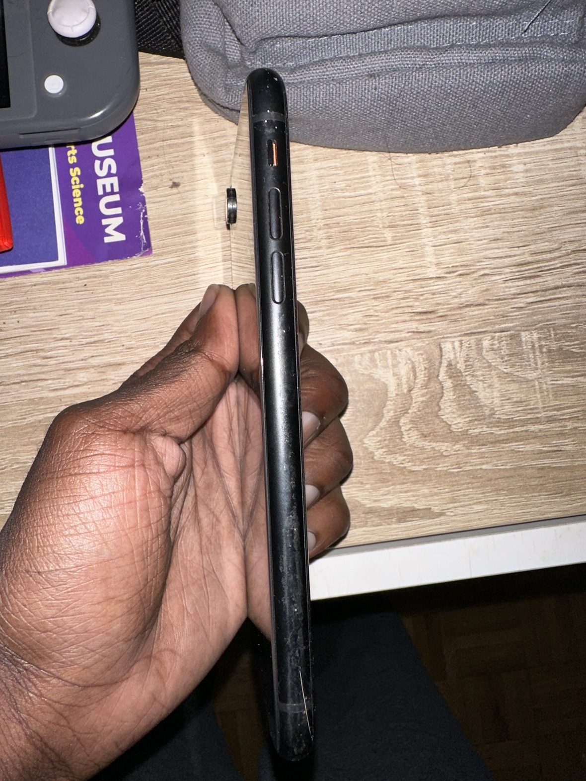 Unlocked iPhone XR 128GB - photo 3