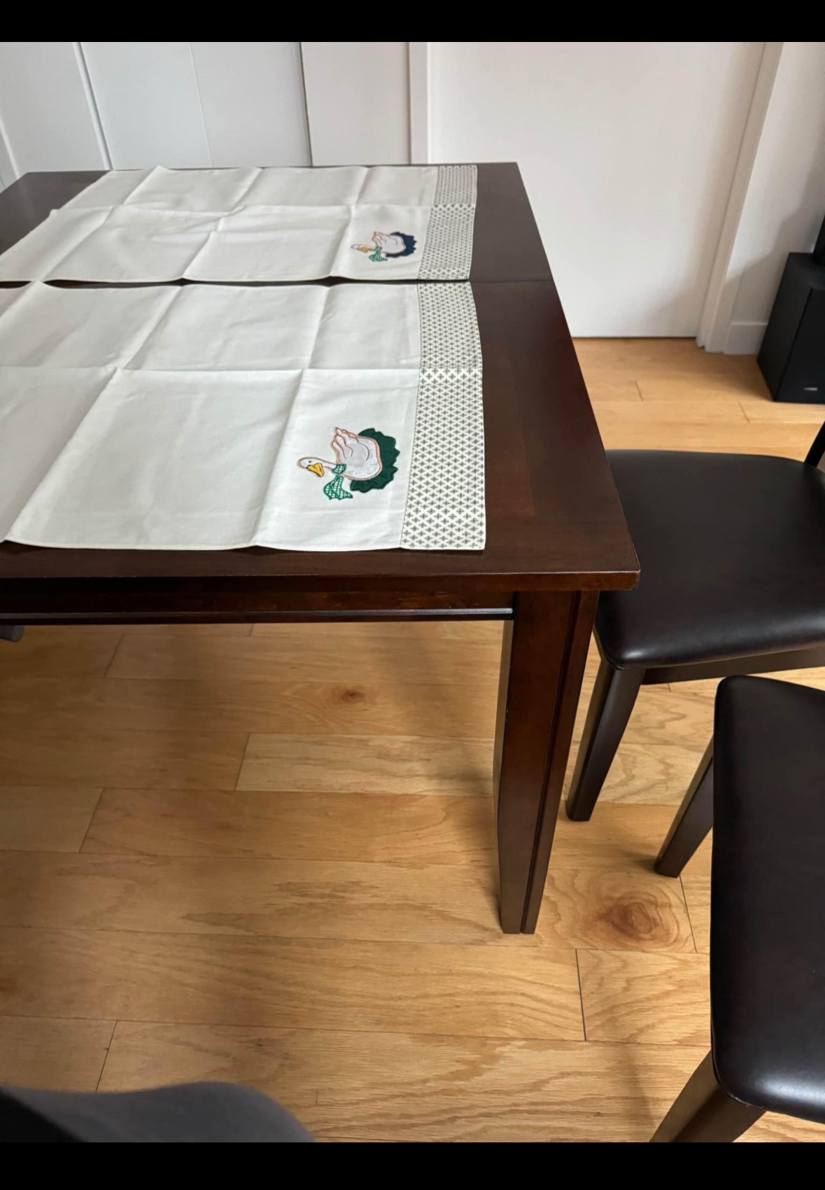 Dining table with 2 chairs BEST OFFER - photo 3