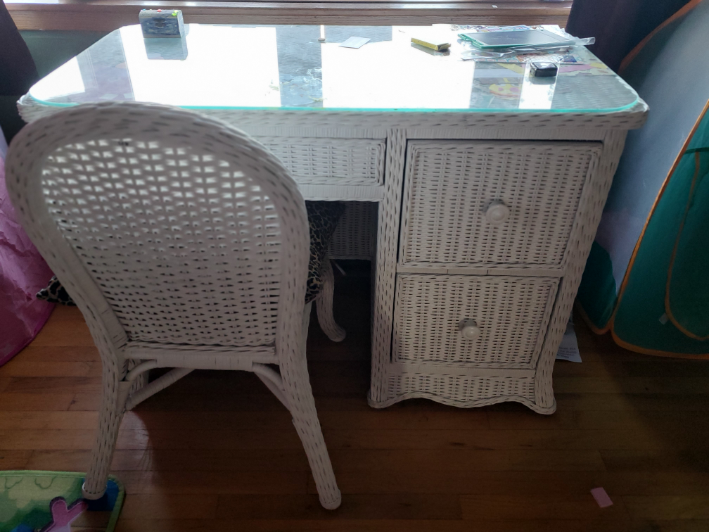 White Wicker desk