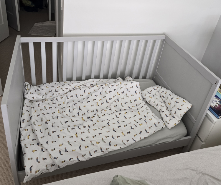 Ikea Sundvik Toddler Bed with mattress image indicator(2)