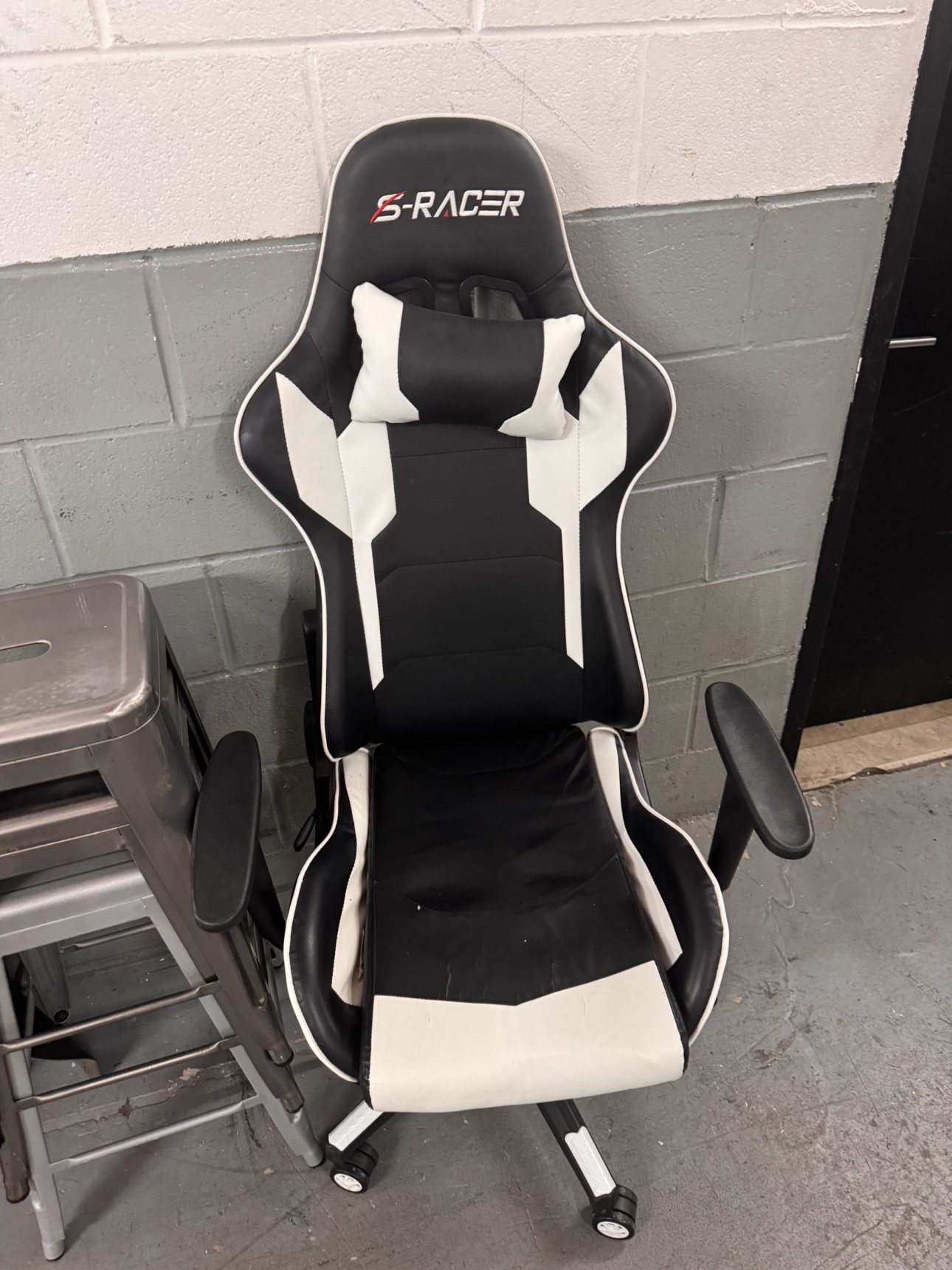 comfortable gaming chair.