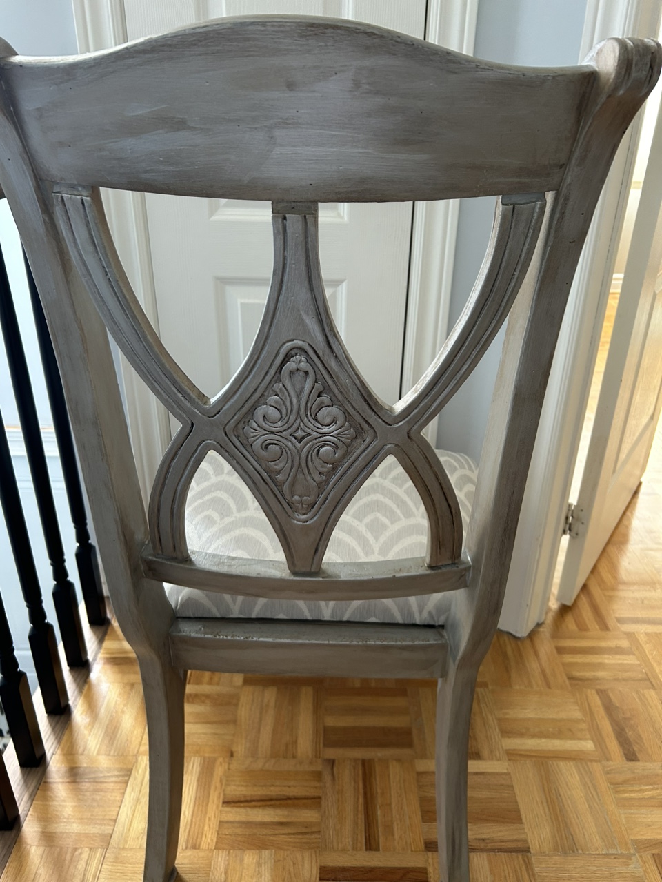 4 Chairs - used but still in good condition - photo 3