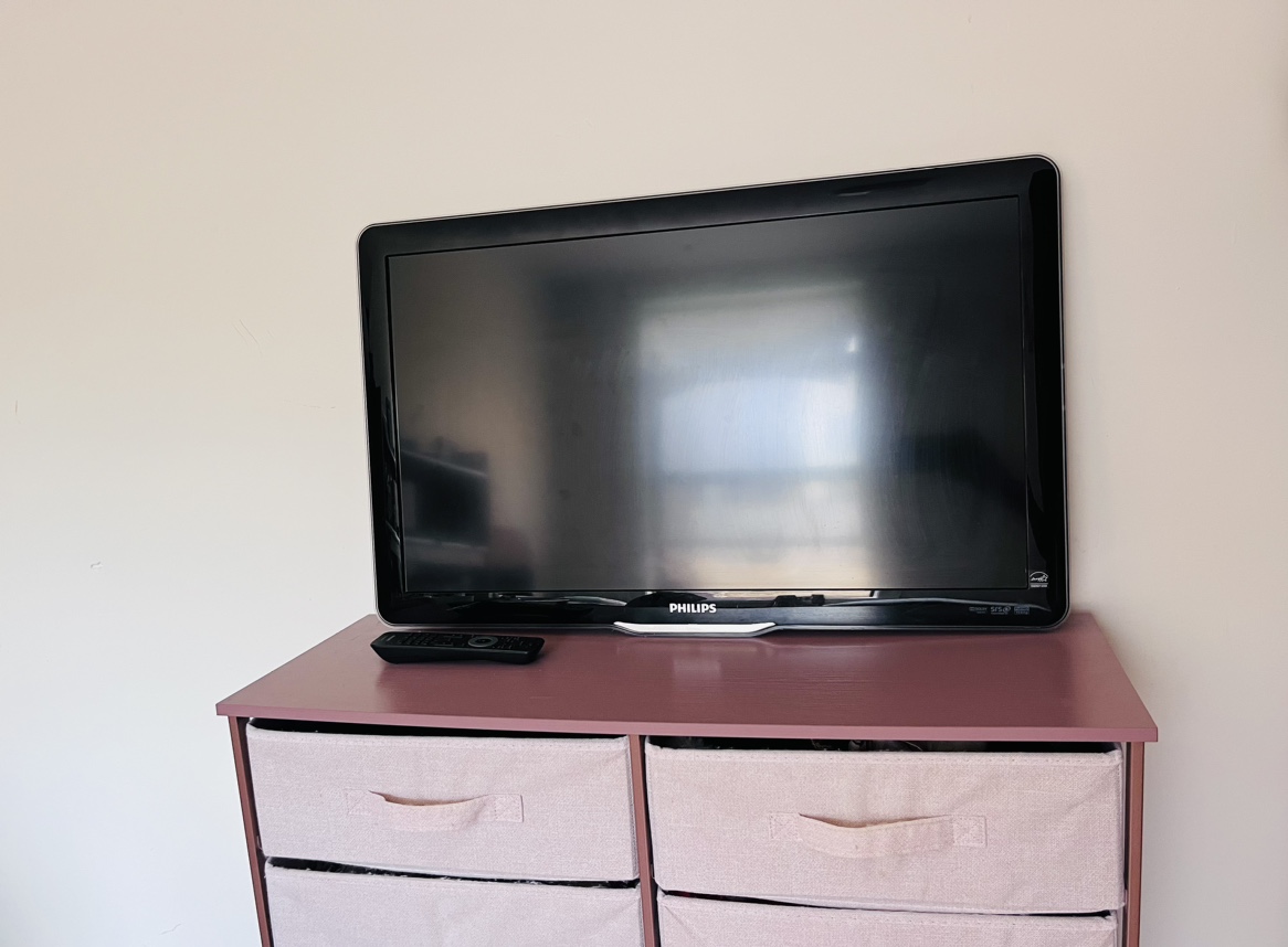 30” PHILIPS TV - photo 2