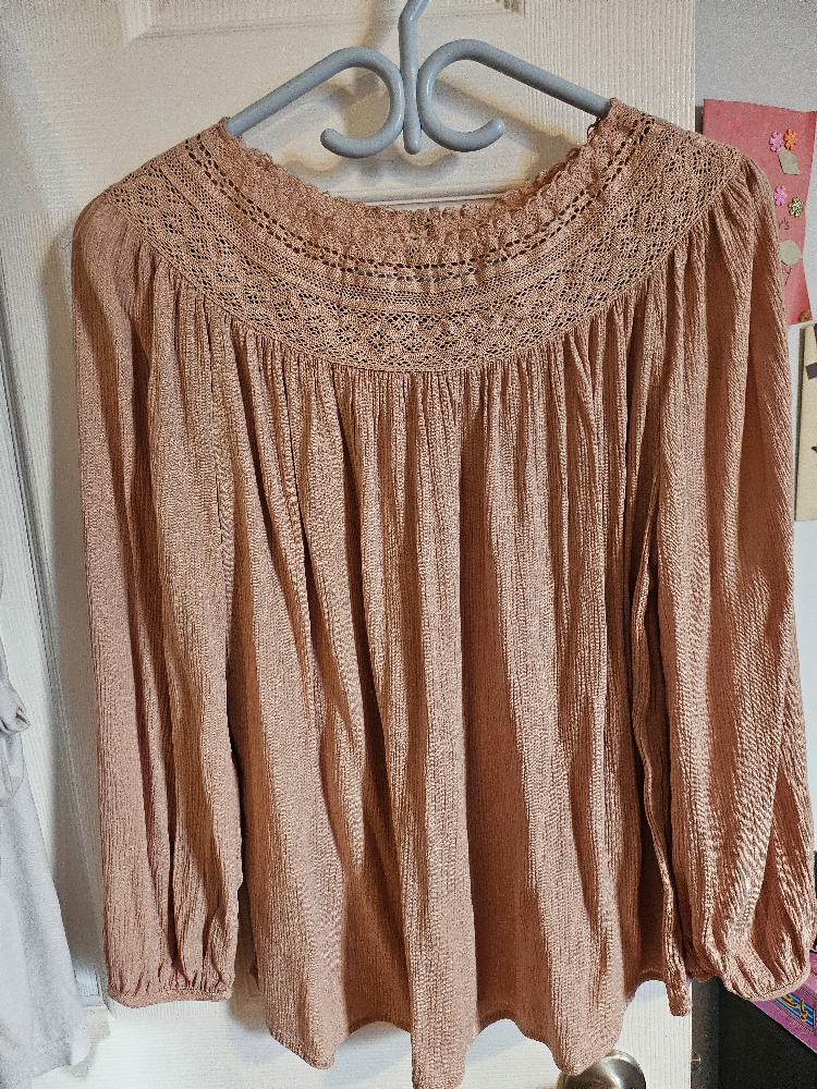 Light pink ruffled top thumbnail