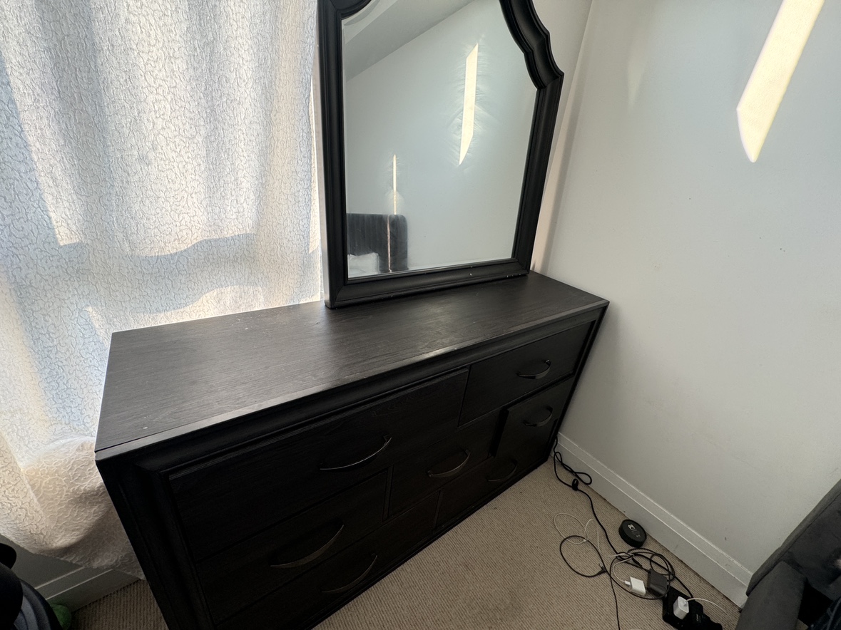 Dresser with mirror - photo 4