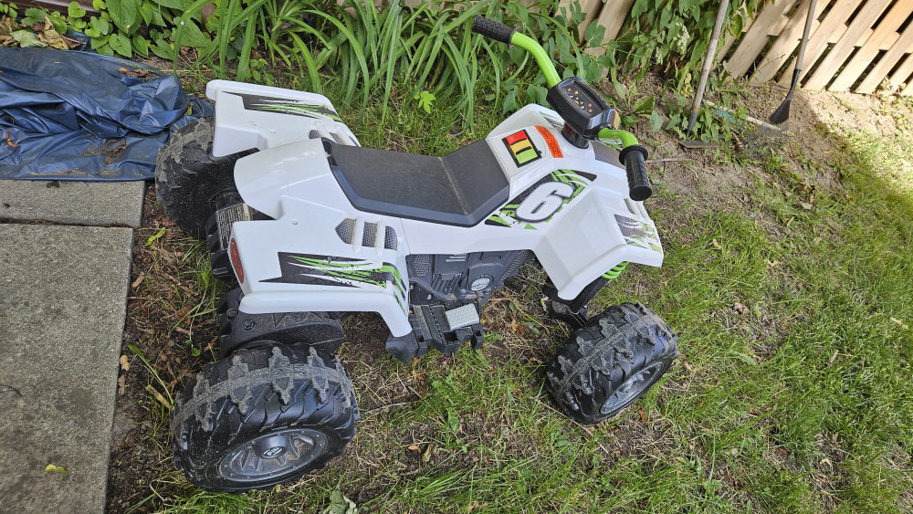 MOVING OUT SALE! Costco ATV for kids - photo 3