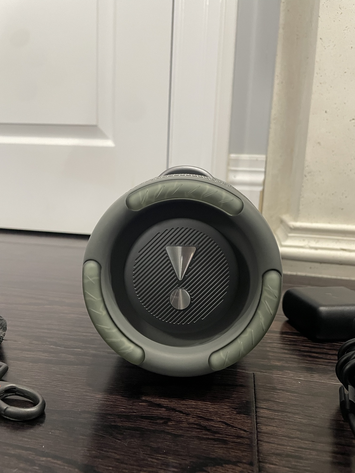 Like new JBL XTREME 3 All box set image indicator(7)