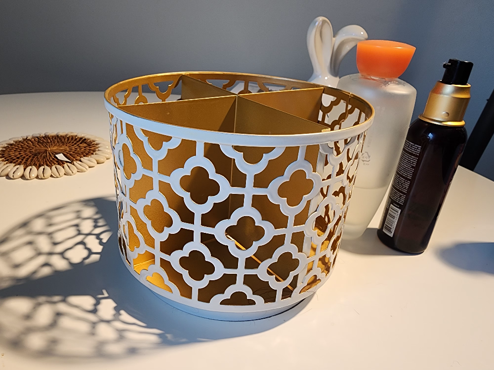 cosmetic organizer