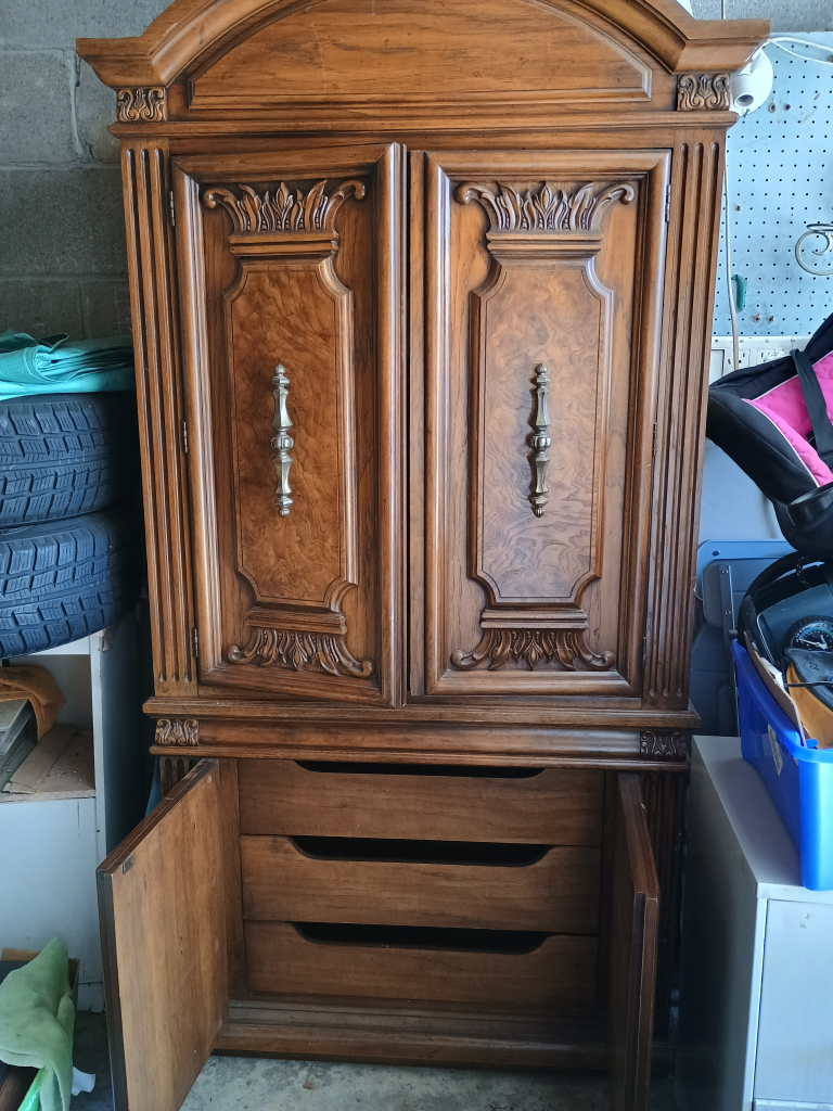 contents sale Friday, Saturday and Sunday40 Deerford rd - photo 2