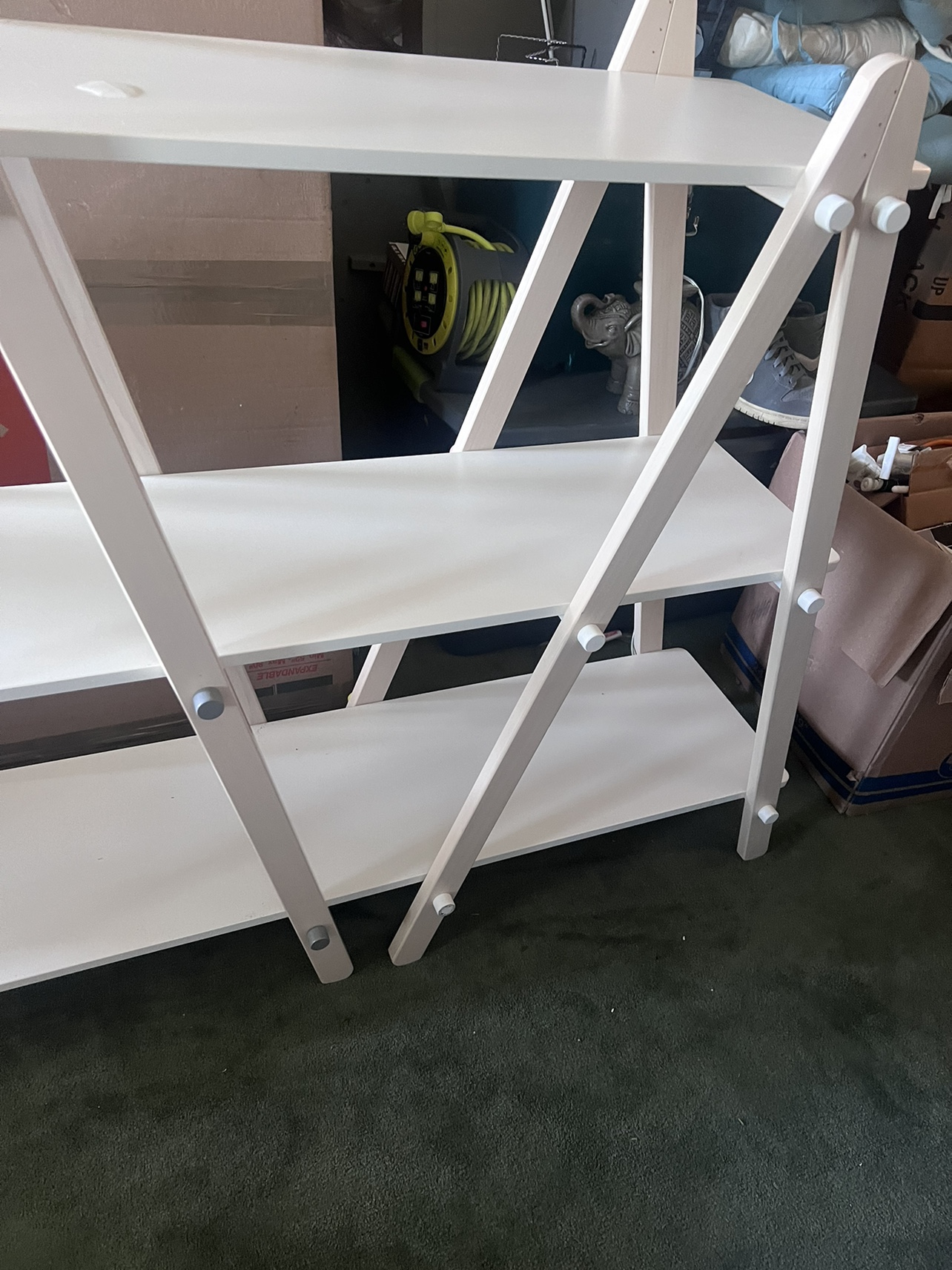 3 Tier White Bookshelf [Used] Color knobs - photo 3